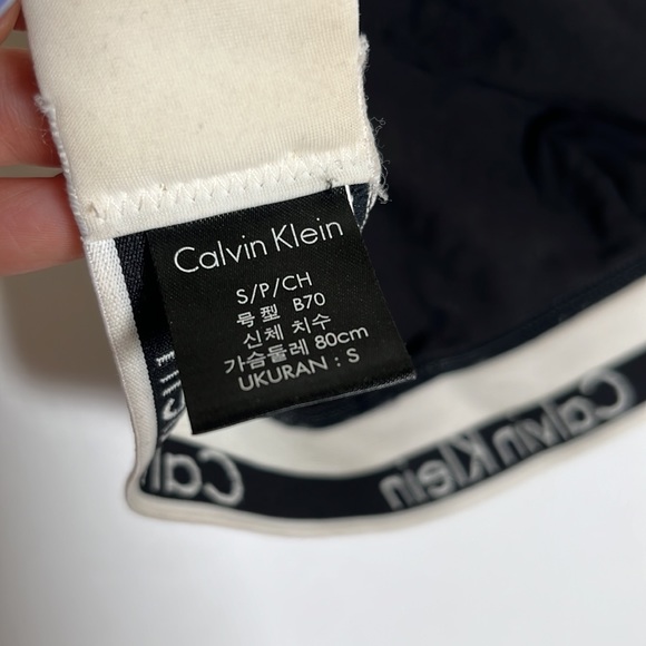 Calvin Klein bralette - Picture 3 of 3